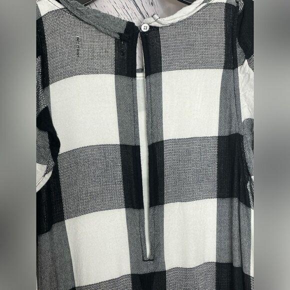 Anthropologie Cloth & Stone Ruffled Buffalo Check Romper M - Picture 5 of 9